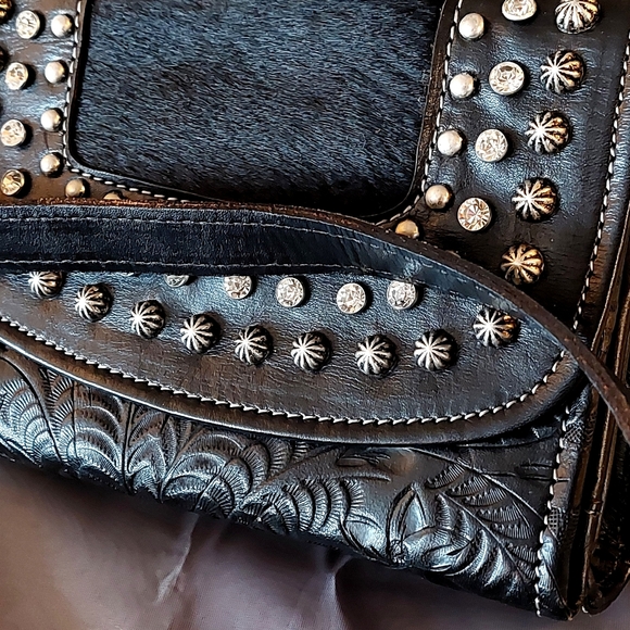 American West Genuine Leather Crossbody Bag - Picture 11 of 14